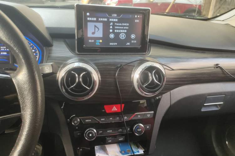 Used BAIC New Energy EX 2018 EX360 New Style Edition Audio And AC Panel