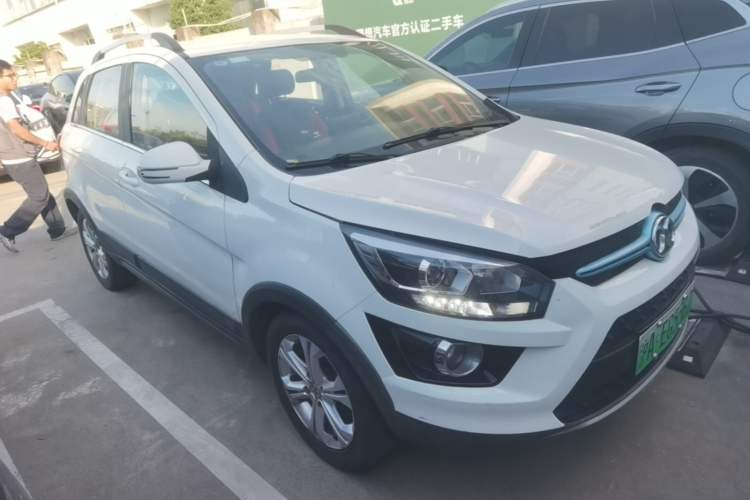 Used BAIC New Energy EX 2018 EX360 New Style Edition Front Right 45 Deg
