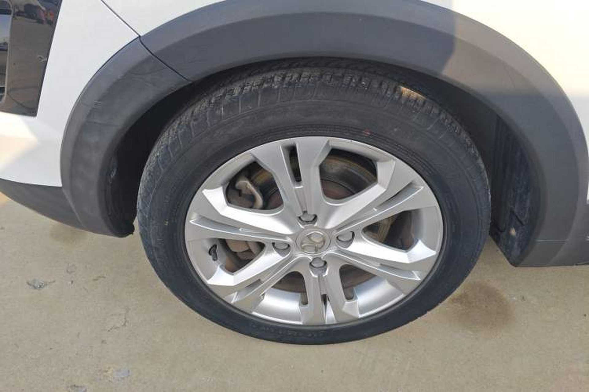 Used BAIC New Energy EX 2018 EX360 New Style Edition Left Front Wheel Hub