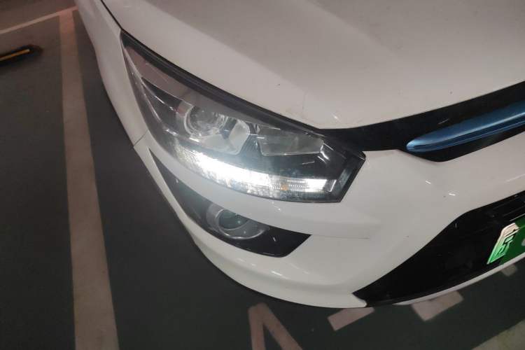 Used BAIC New Energy EX 2018 EX360 New Style Edition Right Front Headlight