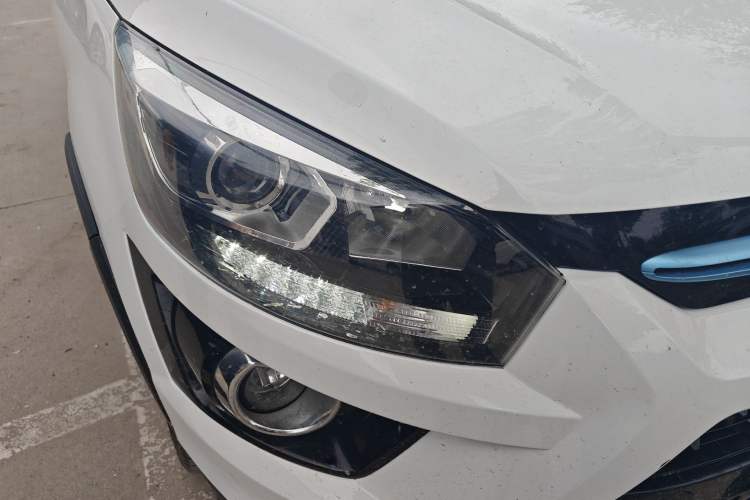 Used BAIC New Energy EX 2018 EX360 New Style Edition Right Front Headlight