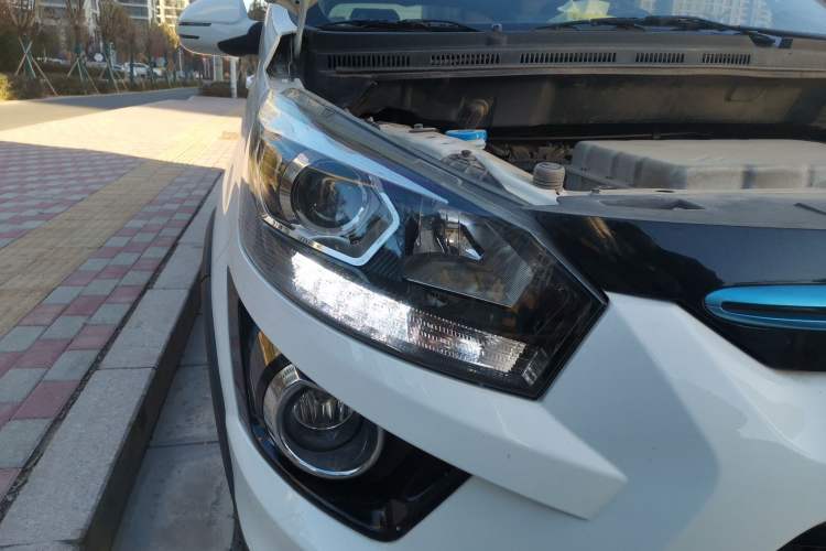 Used BAIC New Energy EX 2018 EX360 New Style Edition Right Front Headlight