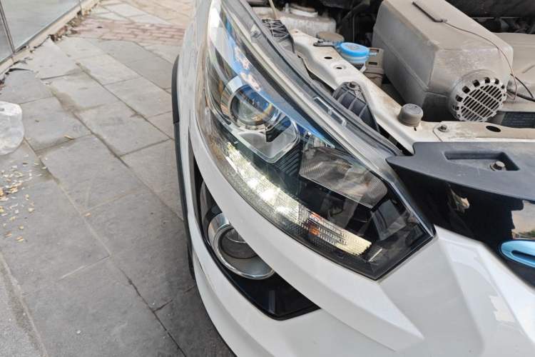 Used BAIC New Energy EX 2018 EX360 New Style Edition Right Front Headlight