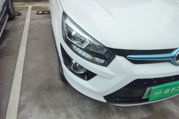 Used BAIC New Energy EX 2018 EX360 New Style Edition Right Front Headlight