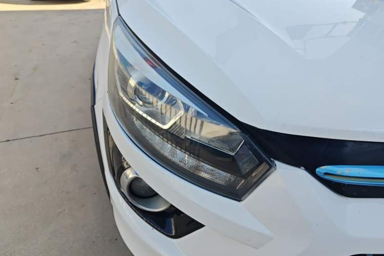 Used BAIC New Energy EX 2018 EX360 New Style Edition Right Front Headlight