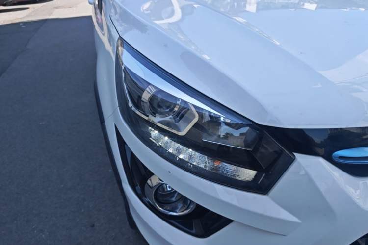Used BAIC New Energy EX 2018 EX360 New Style Edition Right Front Headlight