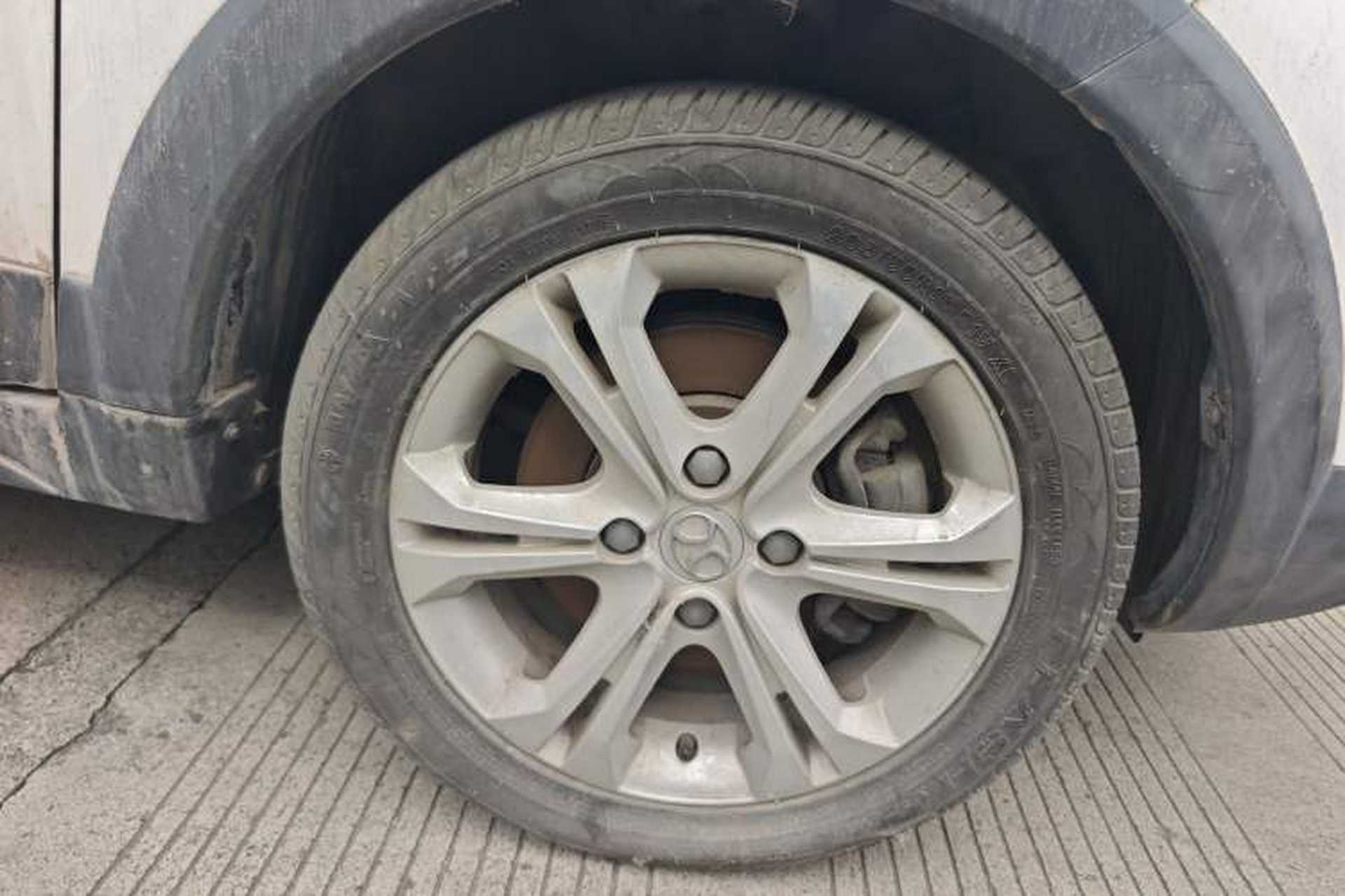 Used BAIC New Energy EX 2018 EX360 New Style Edition Right Front Wheel Hub