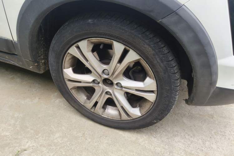 Used BAIC New Energy EX 2018 EX360 New Style Edition Right Front Wheel Hub