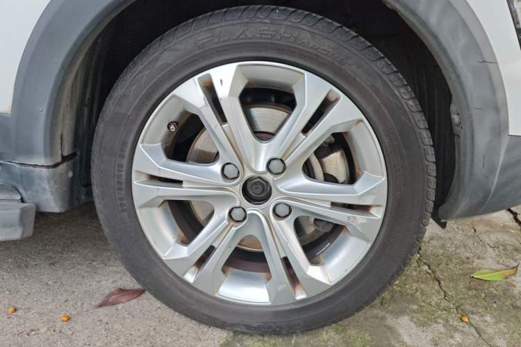 Used BAIC New Energy EX 2018 EX360 New Style Edition Right Front Wheel Hub