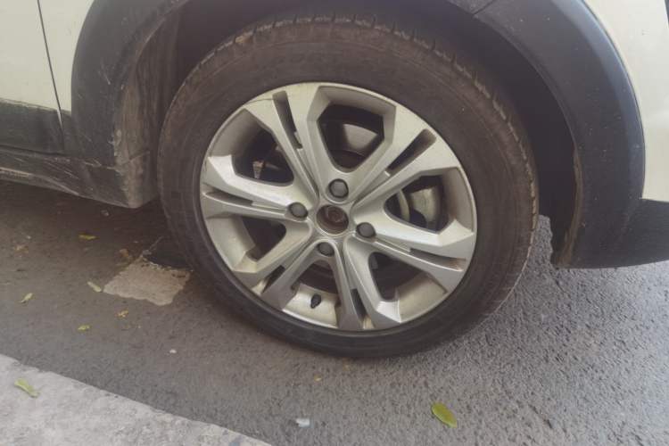 Used BAIC New Energy EX 2018 EX360 New Style Edition Right Front Wheel Hub