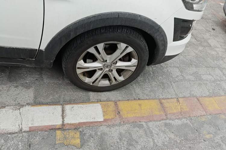 Used BAIC New Energy EX 2018 EX360 New Style Edition Right Front Wheel Hub