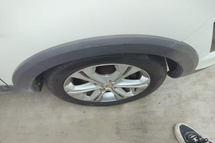 Used BAIC New Energy EX 2018 EX360 New Style Edition Right Front Wheel Hub