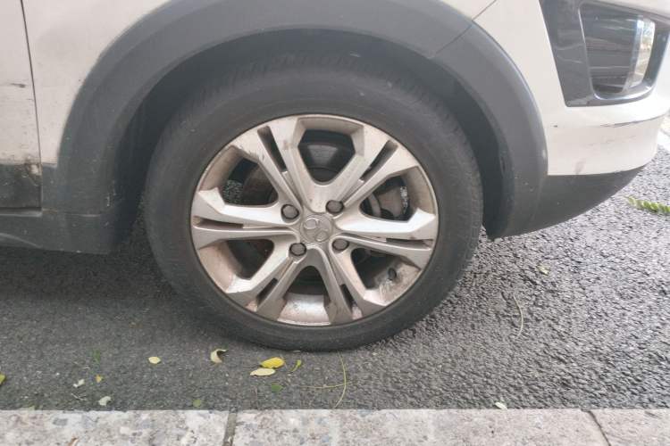 Used BAIC New Energy EX 2018 EX360 New Style Edition Right Front Wheel Hub