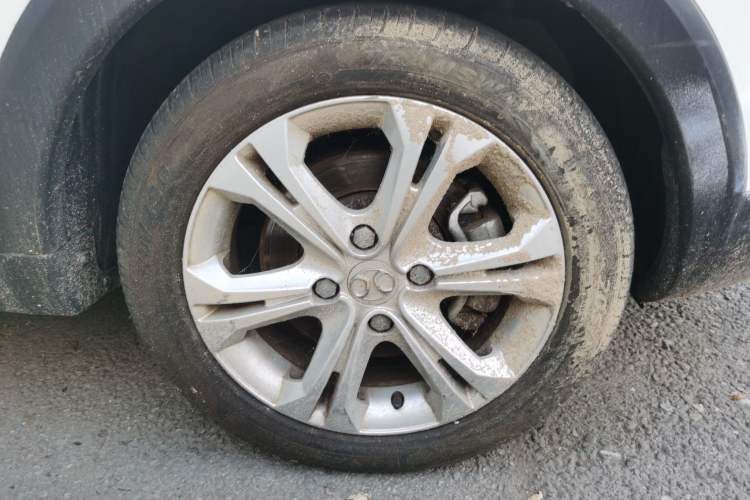 Used BAIC New Energy EX 2018 EX360 New Style Edition Right Front Wheel Hub