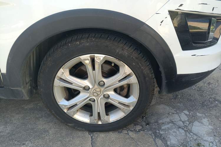 Used BAIC New Energy EX 2018 EX360 New Style Edition Right Front Wheel Hub