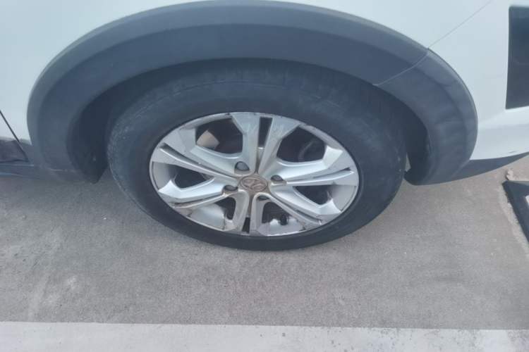 Used BAIC New Energy EX 2018 EX360 New Style Edition Right Front Wheel Hub