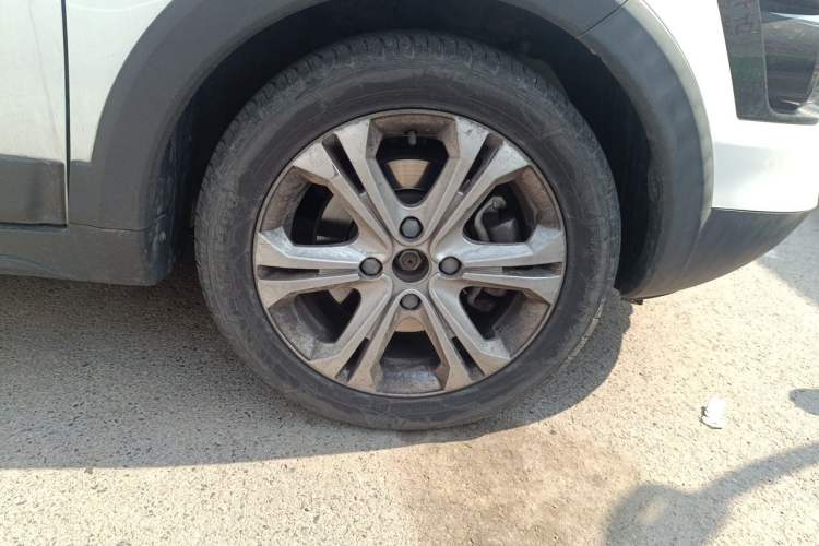 Used BAIC New Energy EX 2018 EX360 New Style Edition Right Front Wheel Hub
