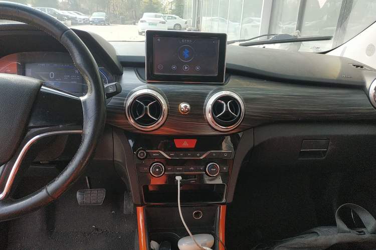 Used BAIC New Energy EX 2018 EX360 New Style Edition Audio And AC Panel