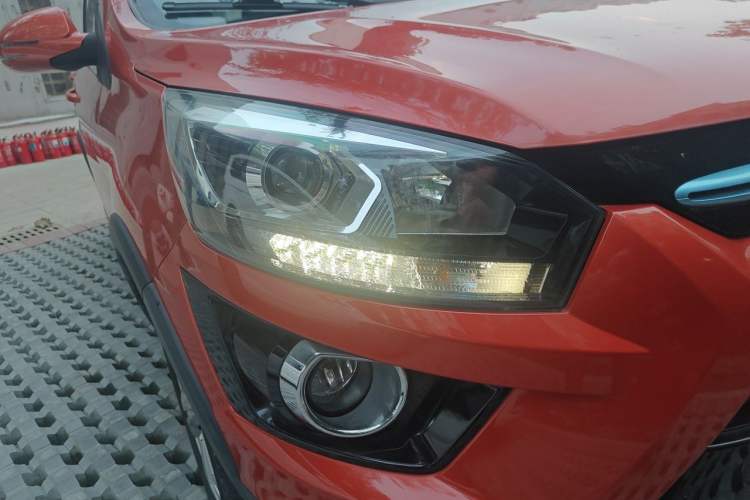 Used BAIC New Energy EX 2018 EX360 New Style Edition Right Front Headlight