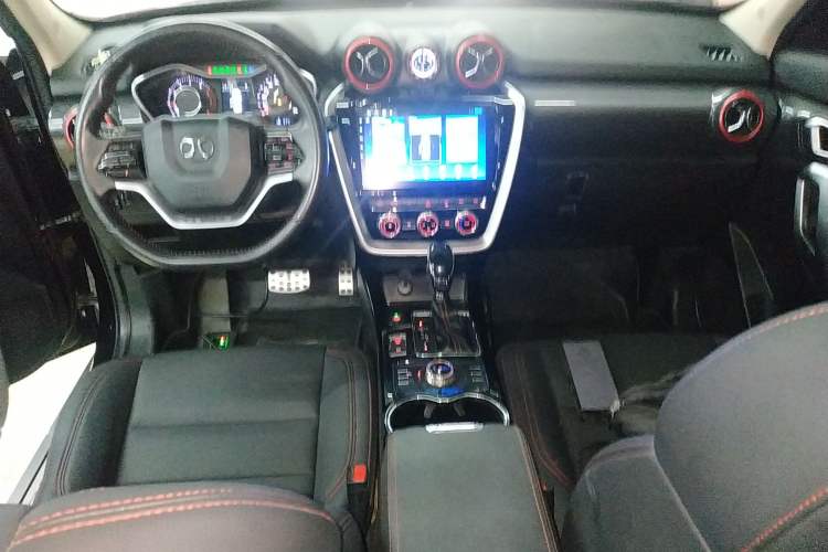 Used BAIC Off-Road BJ20 2018 1.5T CVT Luxury Model Audio And AC Panel