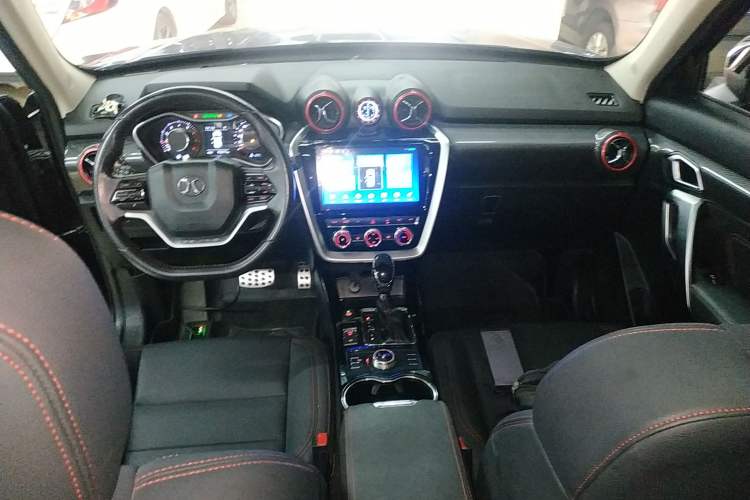 Used BAIC Off-Road BJ20 2018 1.5T CVT Luxury Model Center Console