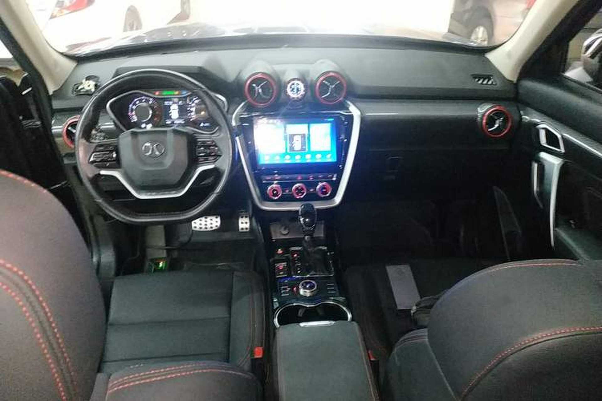 Used BAIC Off-Road BJ20 2018 1.5T CVT Luxury Model Center Console