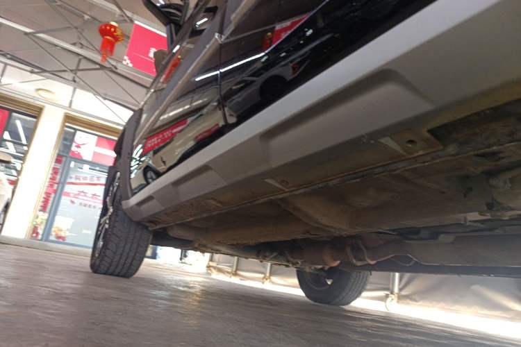 Used BAIC Off-Road BJ20 2016 1.5T CVT Luxury Model Left Side Sill