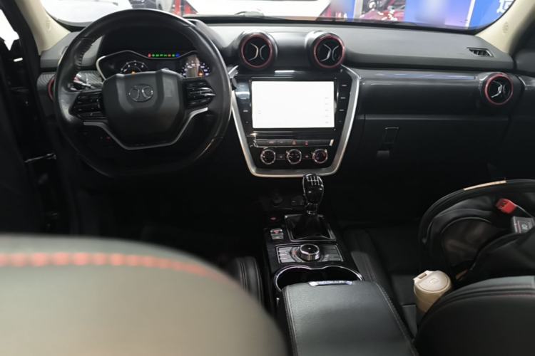 Used BAIC Off-Road BJ20 2016 1.5T Manual Luxury Model Center Console