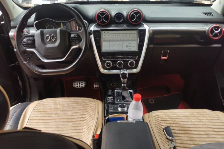 Used BAIC Off-Road BJ20 2016 1.5T CVT Prestige Edition Center Console
