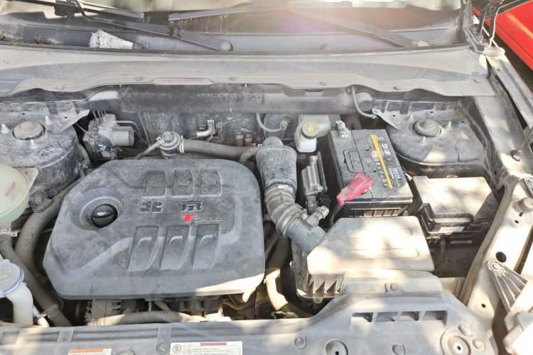 Used BAIC Off-Road BJ20 2016 1.5T CVT Prestige Edition Engine Bay