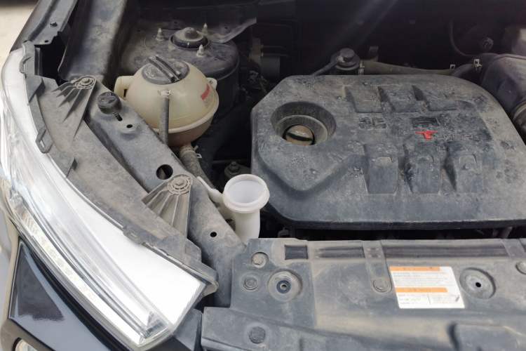 Used BAIC Off-Road BJ20 2016 1.5T CVT Prestige Edition Engine Bay Right