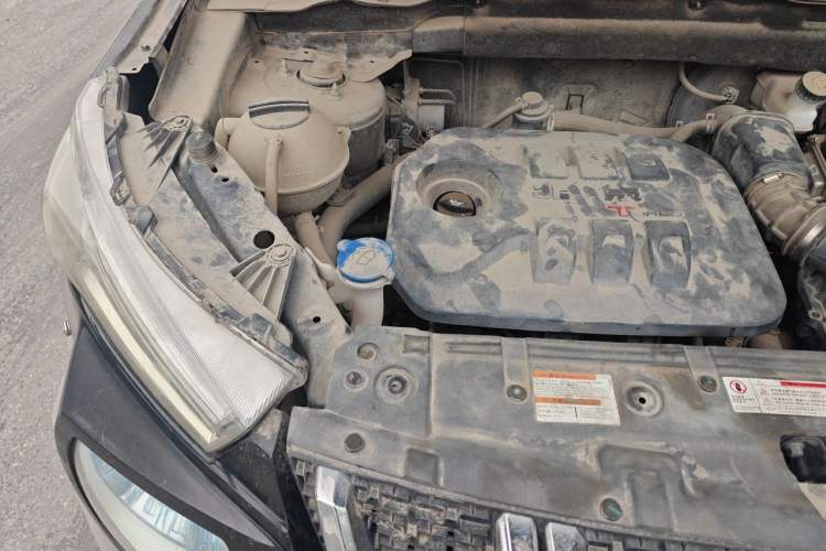 Used BAIC Off-Road BJ20 2016 1.5T CVT Prestige Edition Engine Bay Right