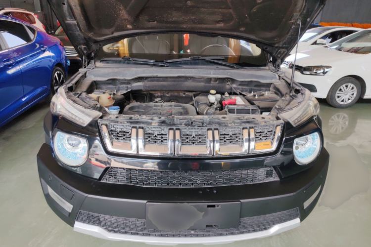 Used BAIC Off-Road BJ20 2016 1.5T CVT Prestige Edition Engine Bay