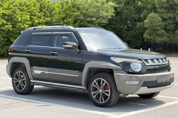 Used BAIC Off-Road BJ20 2016 1.5T Manual Luxury Model Exterior 1