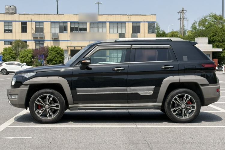 Used BAIC Off-Road BJ20 2016 1.5T Manual Luxury Model Exterior 3