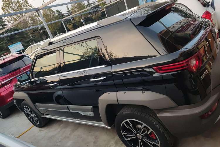 Used BAIC Off-Road BJ20 2016 1.5T CVT Luxury Model Exterior 5