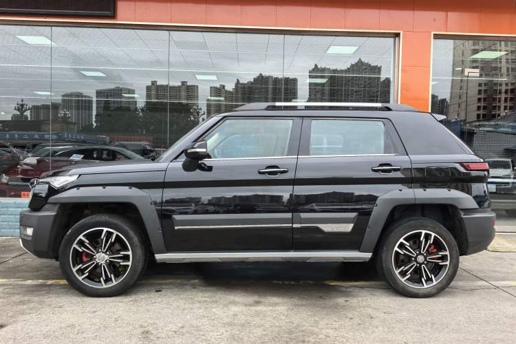 Used BAIC Off-Road BJ20 2016 1.5T CVT Luxury Model Exterior 5