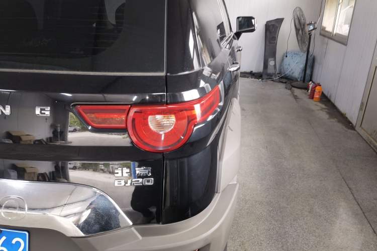 Used BAIC Off-Road BJ20 2016 1.5T CVT Luxury Model Exterior 6