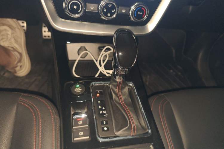 Used BAIC Off-Road BJ20 2016 1.5T CVT Luxury Model Gear Lever