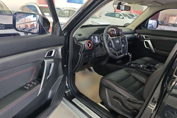 Used BAIC Off-Road BJ20 2016 1.5T CVT Luxury Model Interior 2