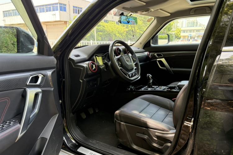 Used BAIC Off-Road BJ20 2016 1.5T Manual Luxury Model Interior 4