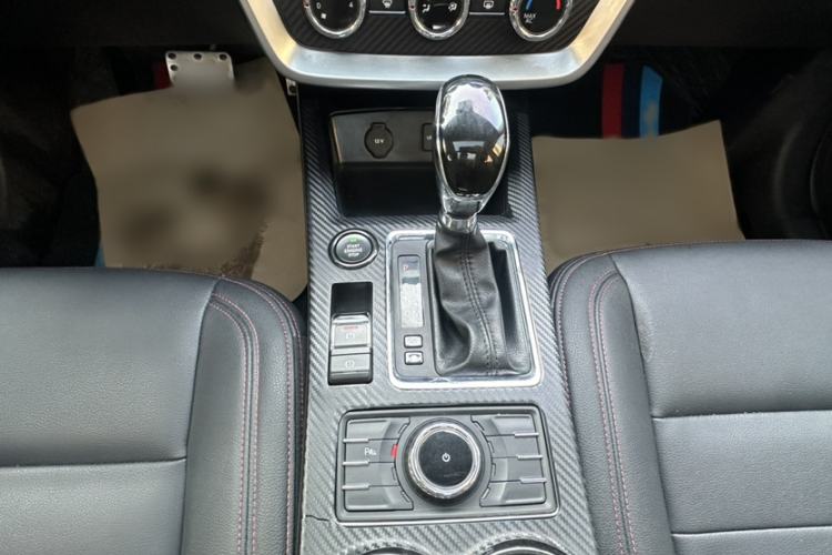 Used BAIC Off-Road BJ20 2016 1.5T CVT Luxury Model Interior 9