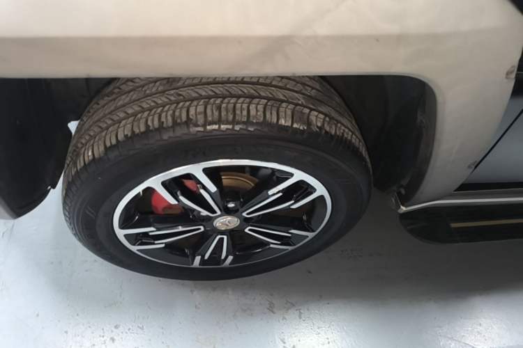 Used BAIC Off-Road BJ20 2016 1.5T Manual Luxury Model Left Front Wheel Hub