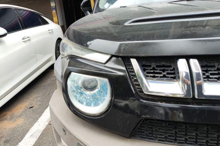Used BAIC Off-Road BJ20 2016 1.5T Manual Luxury Model Right Front Headlight