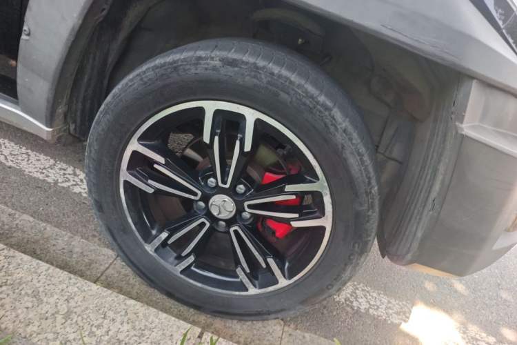 Used BAIC Off-Road BJ20 2016 1.5T CVT Luxury Model Right Front Wheel Hub