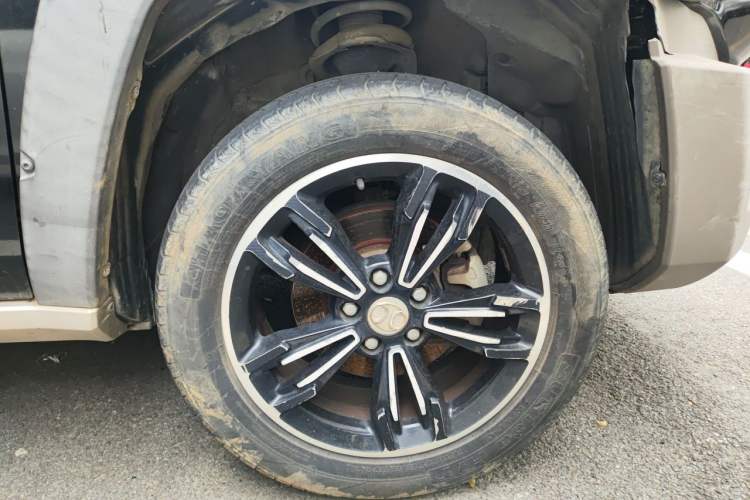 Used BAIC Off-Road BJ20 2016 1.5T Manual Luxury Model Right Front Wheel Hub