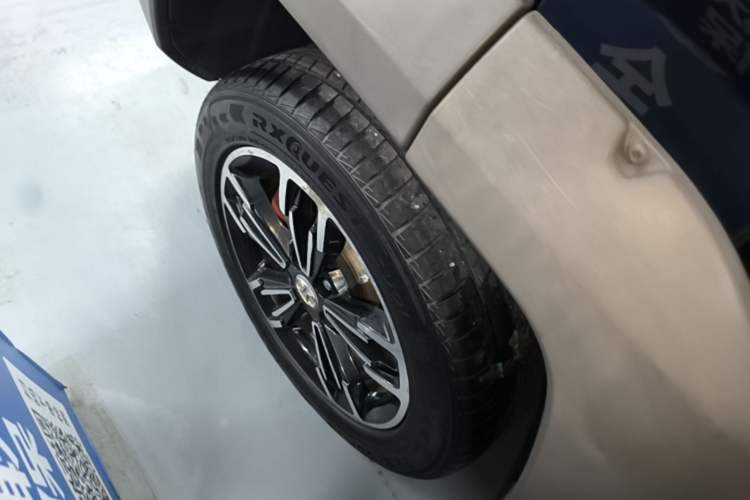Used BAIC Off-Road BJ20 2016 1.5T Manual Luxury Model Right Rear Wheel Hub