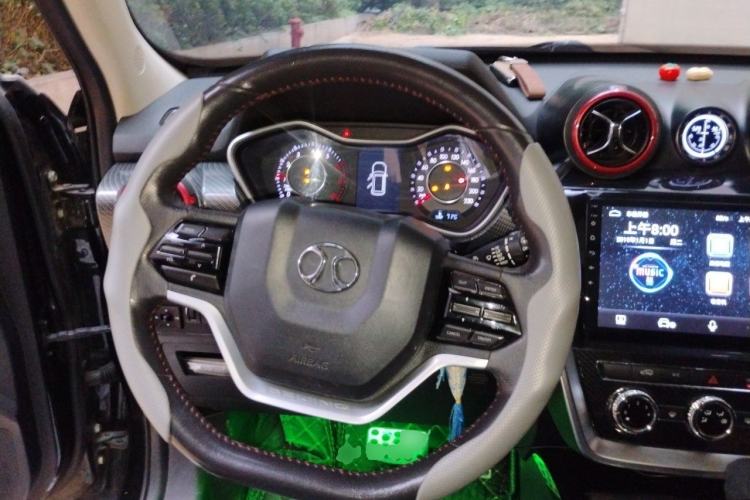 Used BAIC Off-Road BJ20 2016 1.5T CVT Luxury Model Steering Wheel