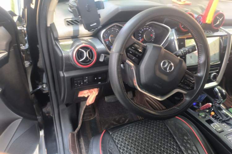 Used BAIC Off-Road BJ20 2016 1.5T CVT Luxury Model Steering Wheel