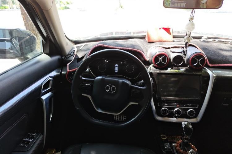 Used BAIC Off-Road BJ20 2016 1.5T CVT Prestige Edition Steering Wheel